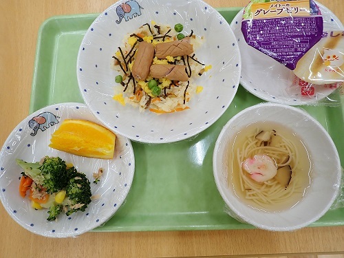 給食
