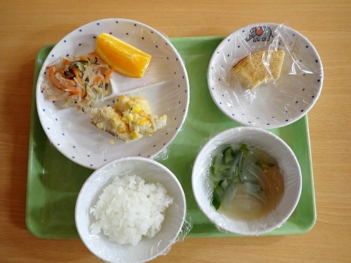 給食
