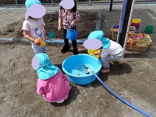 水