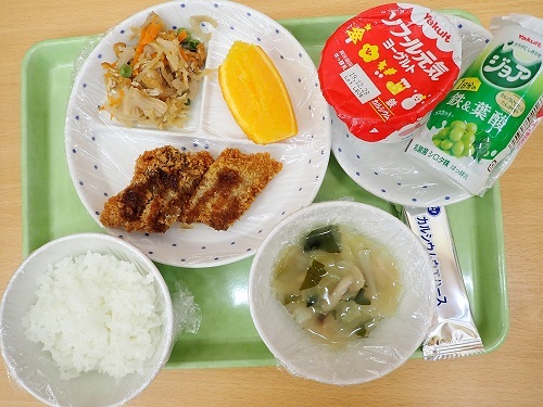 給食