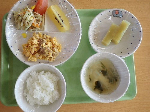 給食