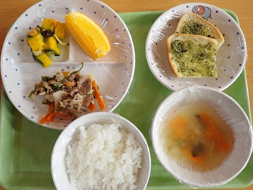 給食