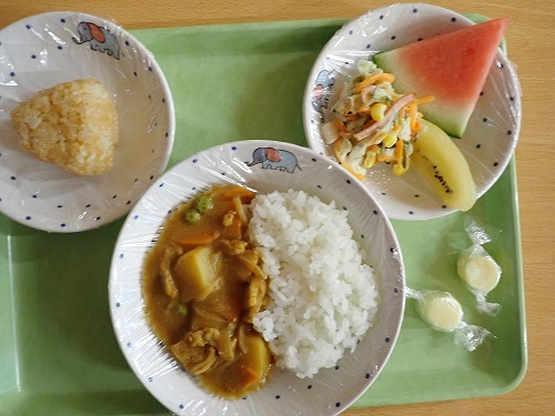 給食