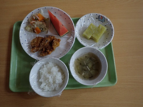 給食