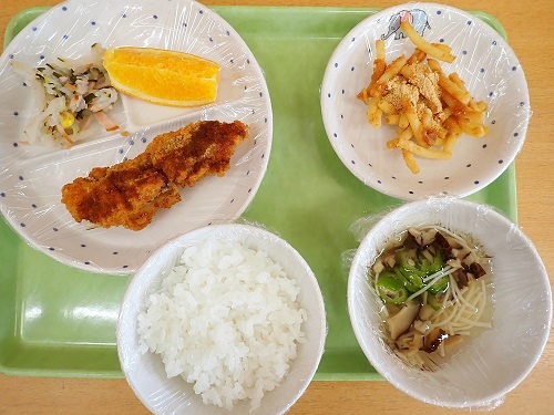 給食