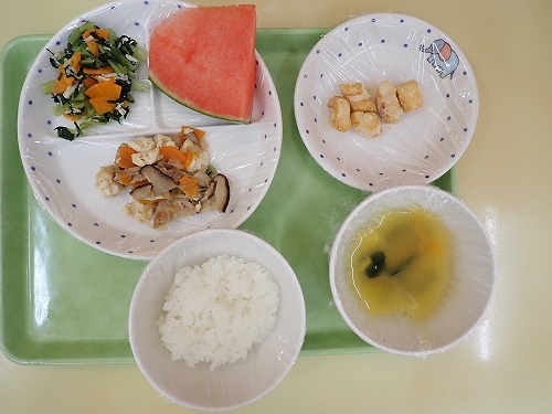 給食
