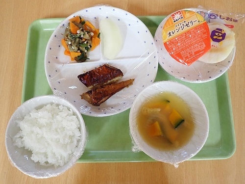 給食