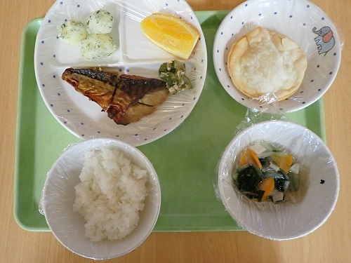 給食