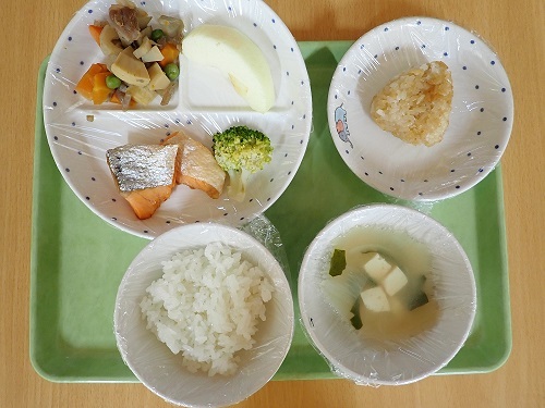給食