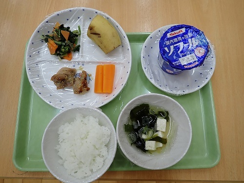 給食