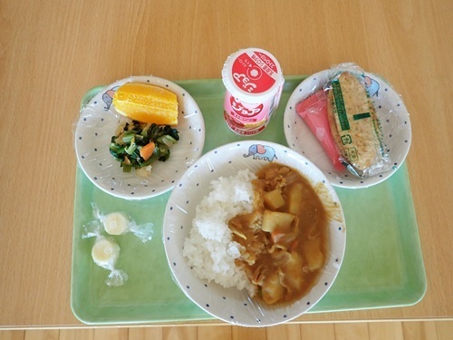 給食