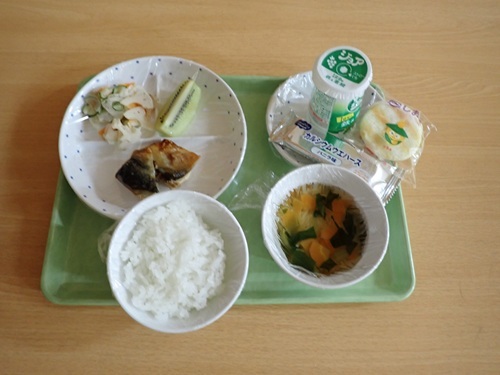 給食