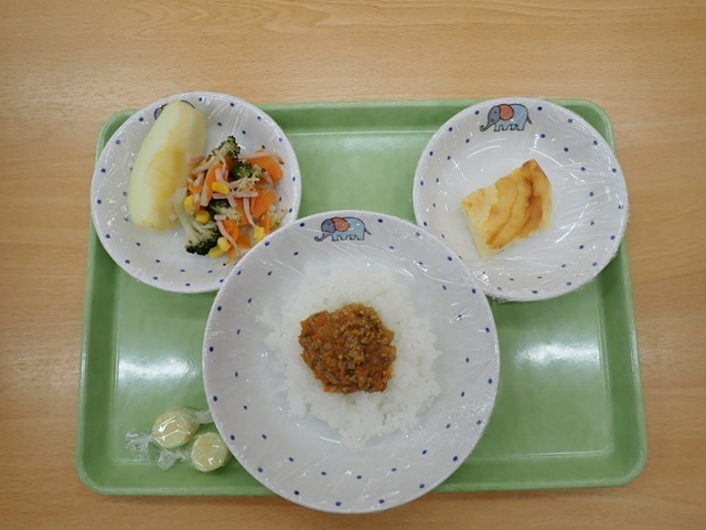 給食