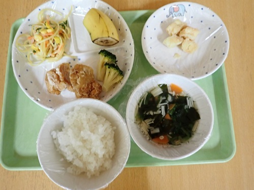 給食