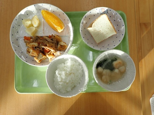 給食
