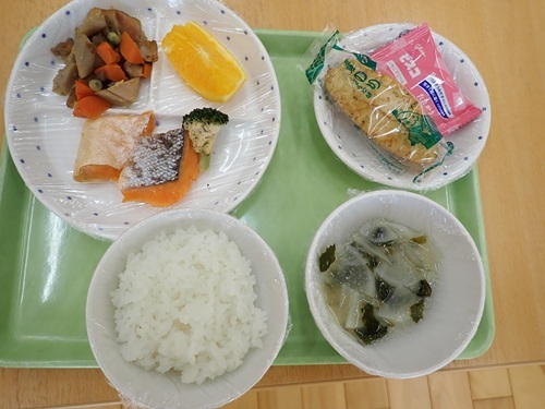 給食