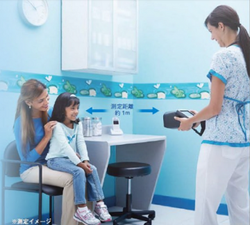 眼科(屈折・眼位)検査の様子