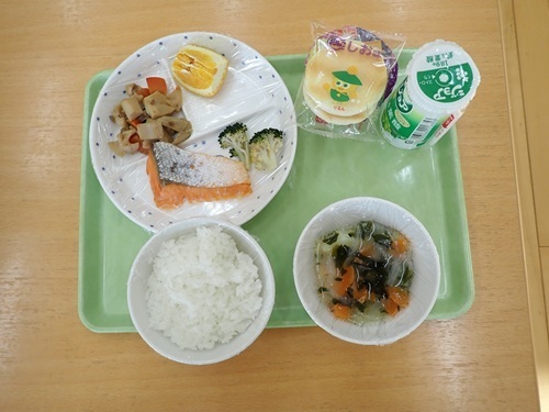 給食