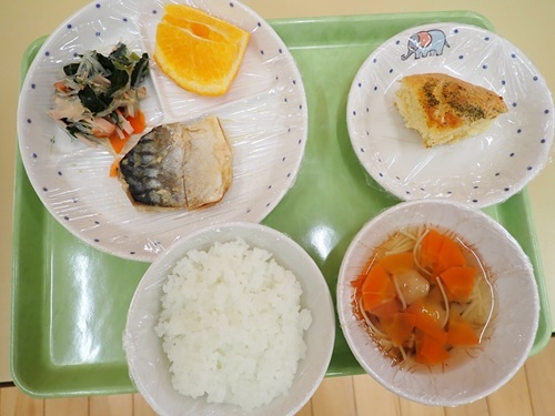 給食